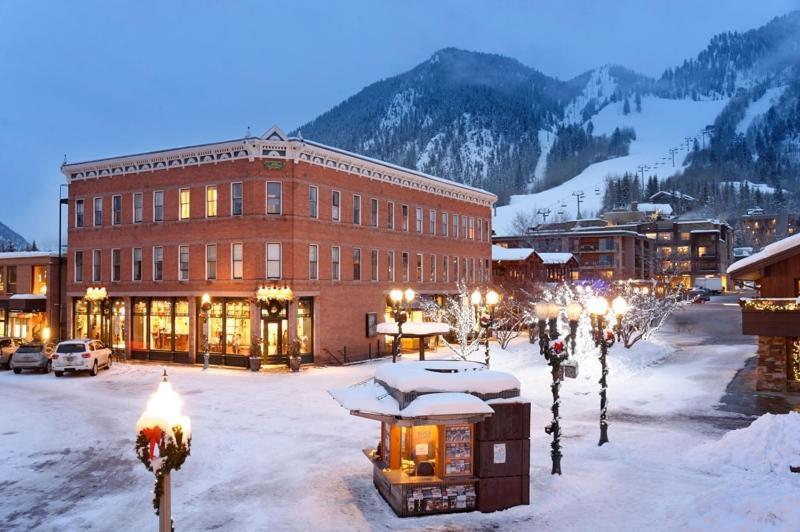 Independence Square 308, Top Floor Hotel Room With Ideal Downtown Location Aspen Dış mekan fotoğraf